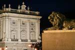 madrid palacio real de nuit avec lion 5539