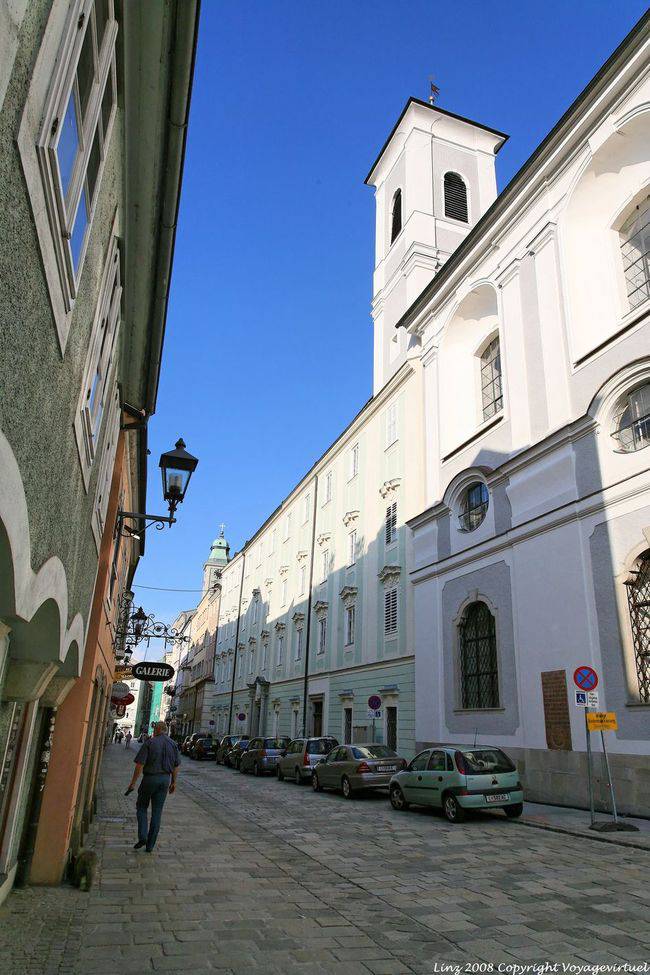 Austria Linz altstadt klosterstrasse minoritenkirche