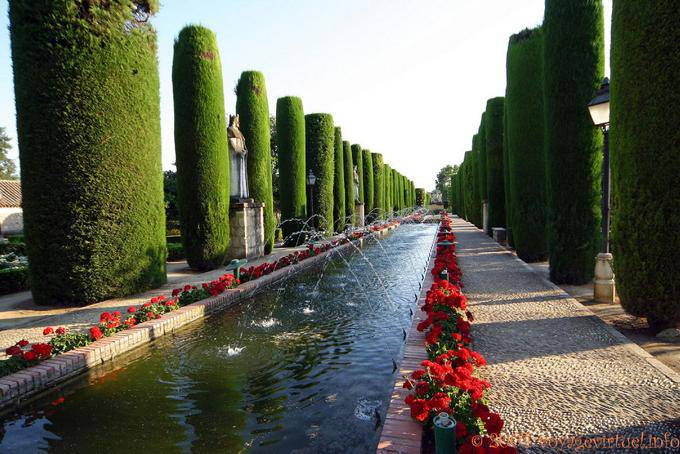 Topiary Ausrichtung, Alcazar Cordoba - Spanien, Andalusien