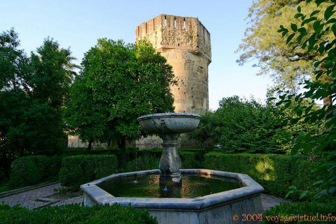 Brunnen im Turm, Alcazar Cordoba - Spanien