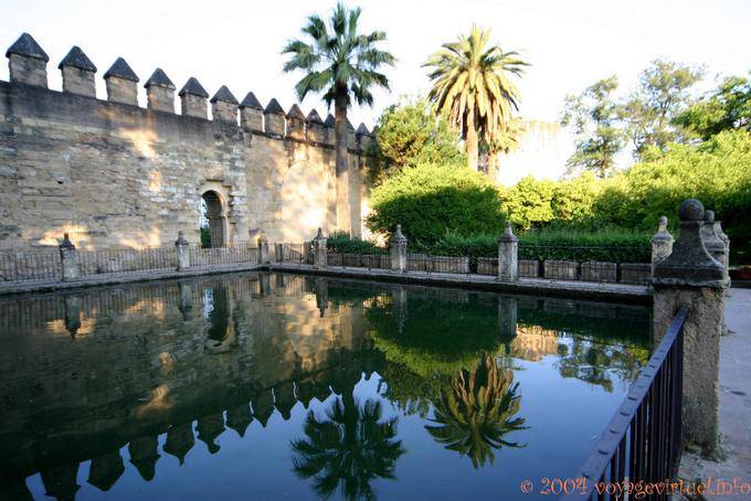 Spiegelwänden, Alcazar Cordoba - Spanien