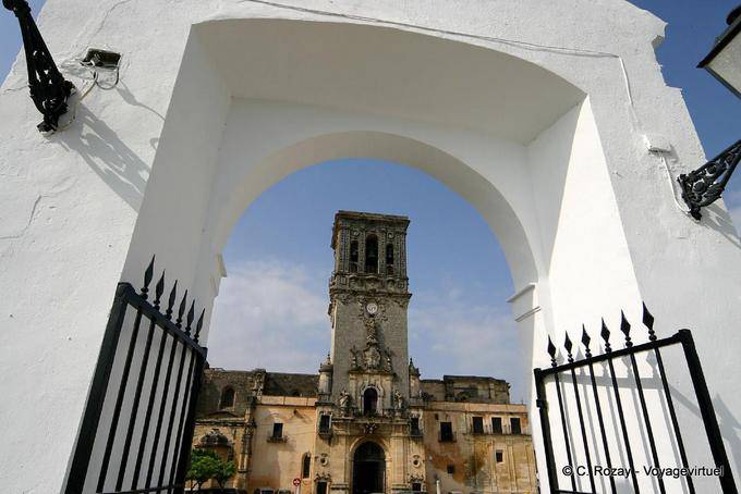 Öffnungs die Basilika Arcos de la Frontera - Spanien