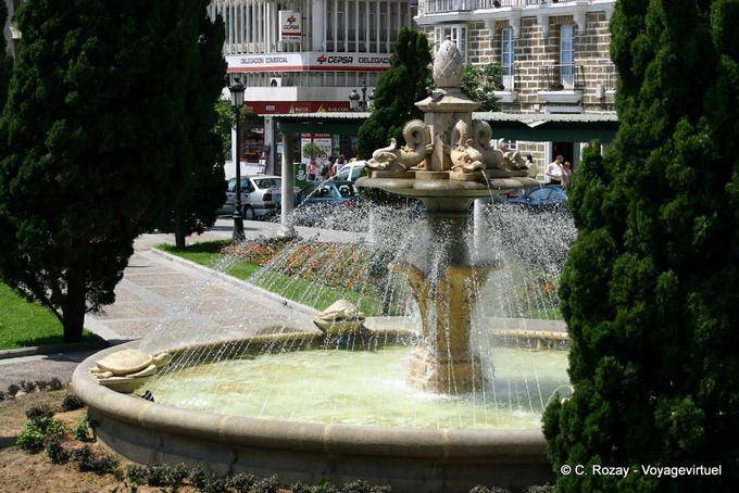 Fountain Av Ramon de Carranza, Cadiz - Spanien, Andalusien