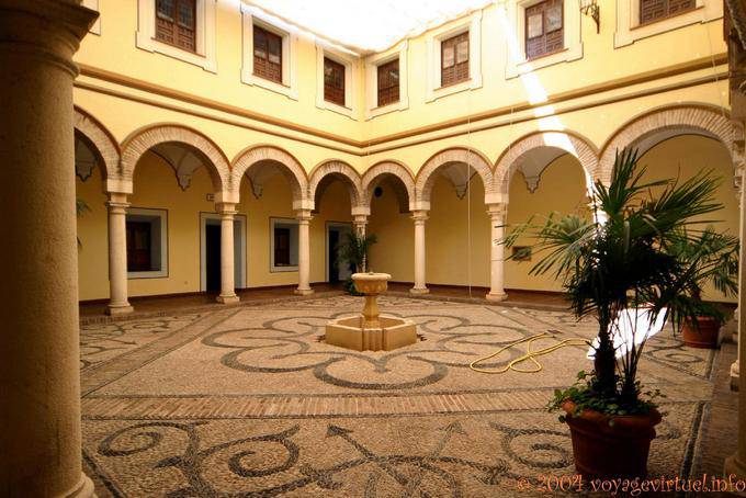 Patio Wunder im Palacio Episcopal, Calle Torrijos Cordoba - Spanien, Andalusien