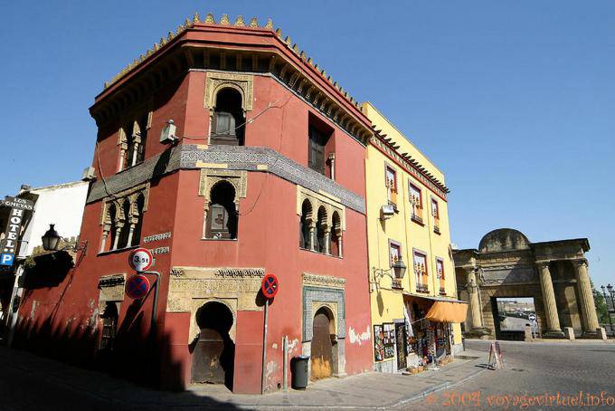 Maurischen Haus, Ecke Calle del Corregidor Luis de la Cerda (Cardenal Gonzales), Cordoba - Spanien, Andalusien
