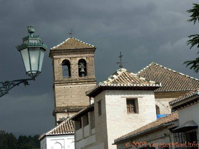 Kirche der Albaicin in den Sturm, Granada - Spanien