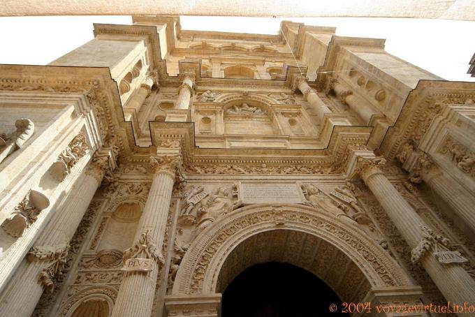 Fassade der Kathedrale der Menschwerdung, Granada - Spanien