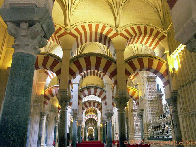 Naves Almanzor, Cordoba Mezquita - Spanien, Andalusien