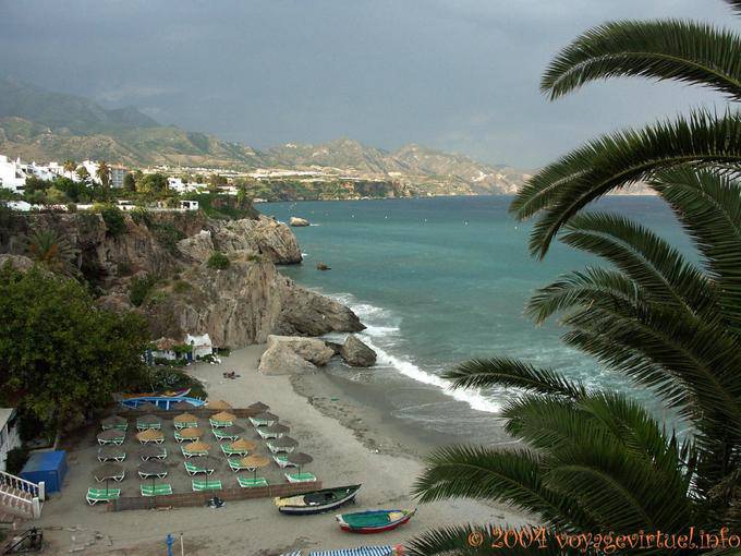 Playa Cala Onda, Nerja - Spanien