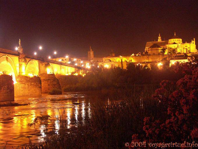 Guadalquivir in der Nacht, Nacht Cordoba - Spanien