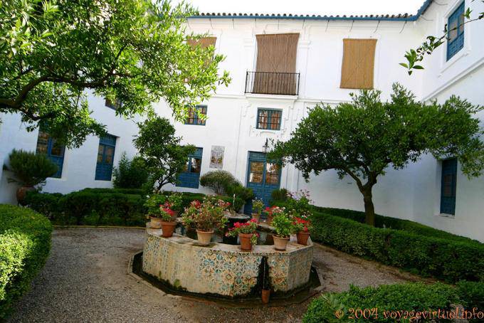Pool und Terrasse im Innenhof Archivo del Palacio de Viana, Cordoba - Spanien, Andalusien