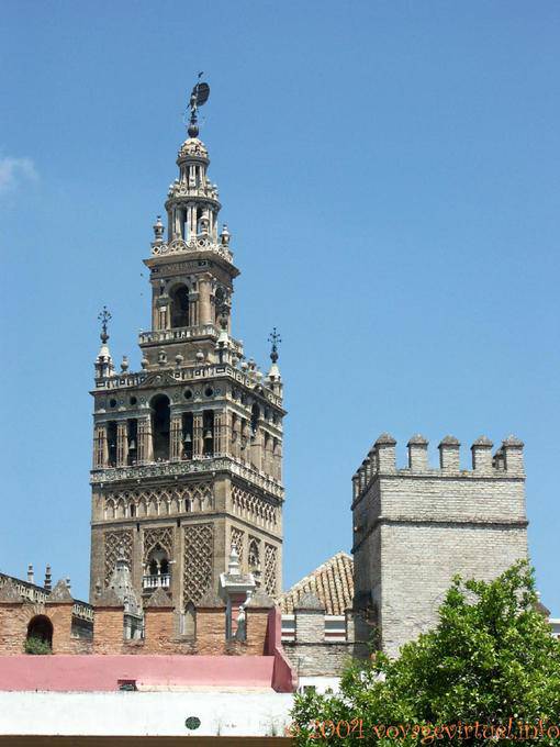 Glockenturm der Kathedrale, vom Turm der Giralda, Sevilla - Spanien