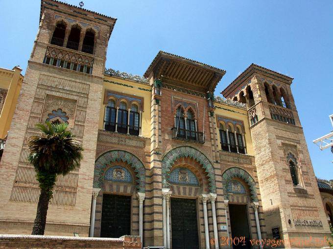 Muslim der Technik für die Fassade des Museo de Las Artes Populares y Costumbres, Sevilla - Spanien