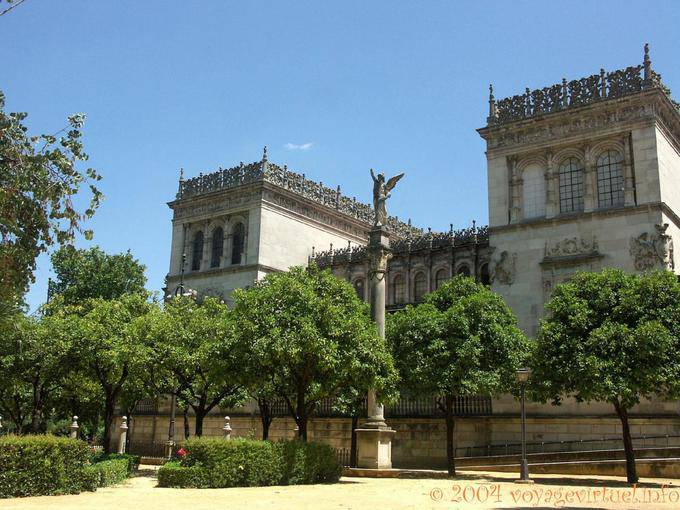 El Pabellón Real, zwischen Plaza America und Parque de María Luisa, Sevilla - Spanien