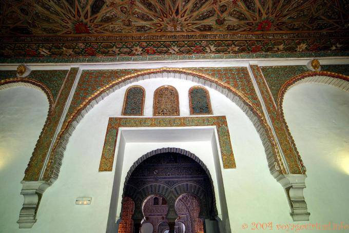 Mudejar Kunst im Salón del Techo de Carlos V, Alcazar von Sevilla - Spanien