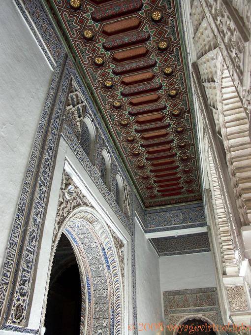 Decke auf den Patio de las Muñecas, Sevilla Alcazar - Spanien
