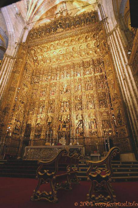 Altarbild der Hauptkapelle Altar Mayor, der Kathedrale von Sevilla - Spanien