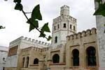 Plaza de Santa María, mit Blick auf die Casa Konsistorialrat, Tarifa, Spanien.
