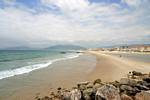 Die lange Atlantik Strand nahe Tarifa, Spanien.