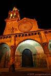 Nachtbeleuchtung der Iglesia de San Lorenzo, Cordoba, Spanien.