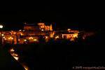 Nacht Blick auf die Kathedrale von Córdoba, Spanien.
