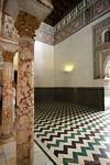 Boden und Marmorsäulen, Sevilla Alcazar, Spanien.