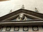 Nette Fassade der Kathedrale von Sevilla, Spanien.