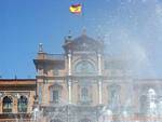 Springbrunnen vor dem Palast, Spanien Square, Sevilla, Spanien.