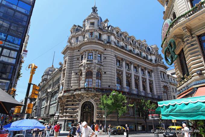 Avenida Florida, Gebäude an der Ecke von Cordoba, Buenos Aires - Argentinien