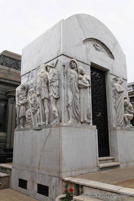 Allegorischen Reliefs Art Deco Mausoleum Atilio Massone, Cementerio de la Recoleta - Argentinien