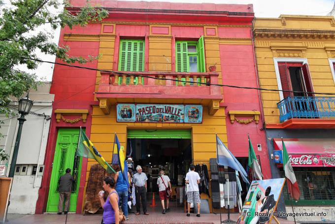 Fassade und Eingang zum Paseo del Valle, La Boca, Dr. del Valle Iberlucea, Buenos Aires - Argentinien