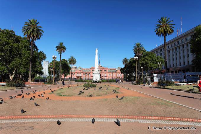 Panoramablick auf die Plaza de Mayo, Casa Rosada Plaza de Mayo in Buenos Aires - Argentinien