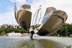 Der Bildhauer argentinischen Eduardo Catalano, der Plaza de las Naciones Unidas Floralis generalis, Buenos Aires, Argentinien.