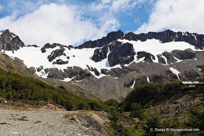 Gipfel der Bergkette von der Martial Glacier, Ushuaia gesehen - Argentinien