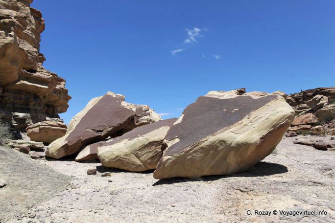 Gebrochene Platten, Ischigualasto, Valle de la Luna - Argentinien