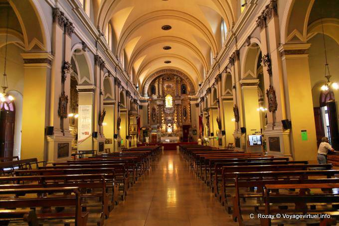 Nef de l'église, Mendoza Basilica San Francisco - Argentinien