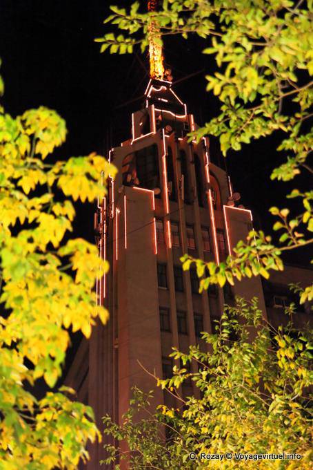 Edifico Gomez, Building de nuit, Mendoza Peatonal Sarmiento - Argentinien