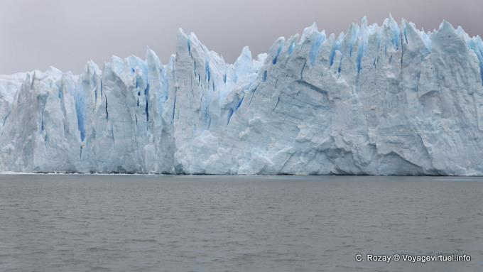 Ice Klippen 74m hohen Gletscher Perito Moreno, El Calafate - Argentinien