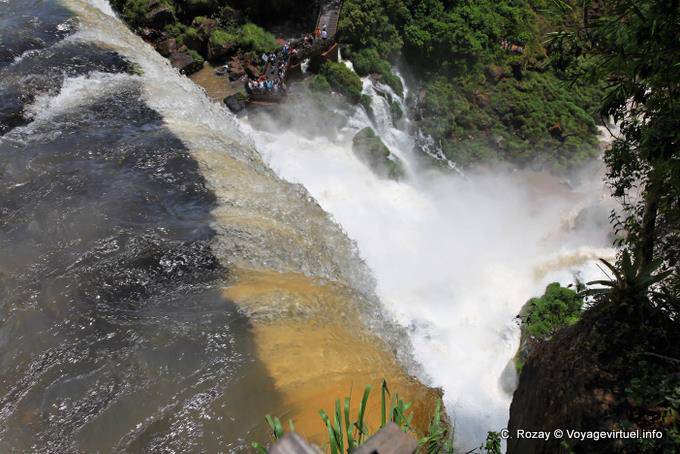 Blick von der Bossetti Salto auf der unteren Schaltung, Iguazu Wasserfälle - Argentinien