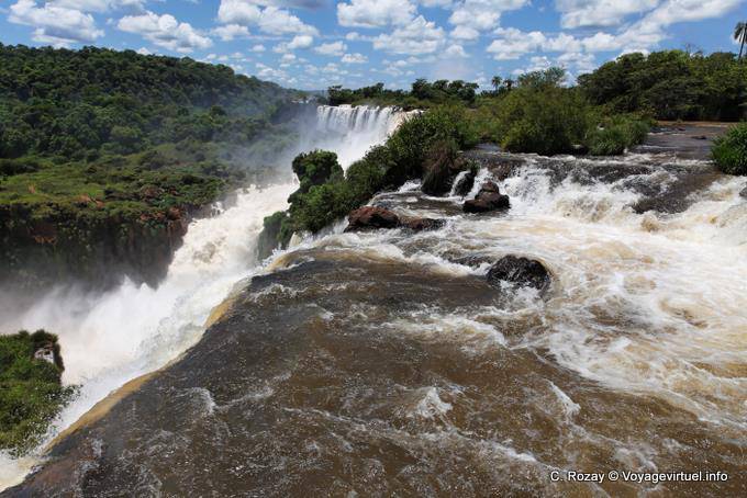 Ober salto Bernabé Mendez, Puerto Iguazu Cataratas - Argentinien