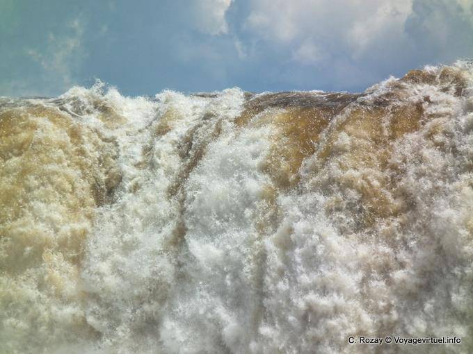 Sprudelndes Wasser in der Wut, Iguazu Wasserfälle - Argentinien