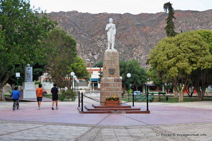 Plaza Pública del Pueblo, Famatina - Argentinien