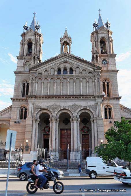 Frente Catedral, Santuario de San Nicolás de Bari, La Rioja - Argentinien