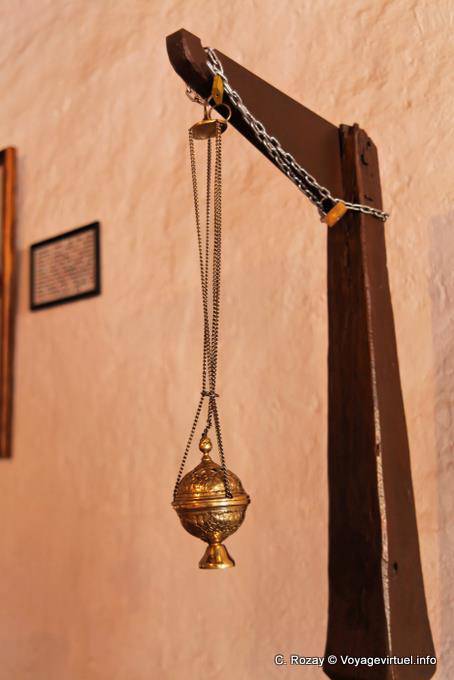 Weihrauchfass auf einem Galgen, Iglesia Señora del Rosario, Hualfin - Argentinien