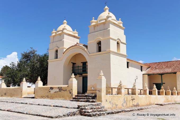 Von außen, Iglesia San Pedro Nolasco, Molinos angesehen - Argentinien