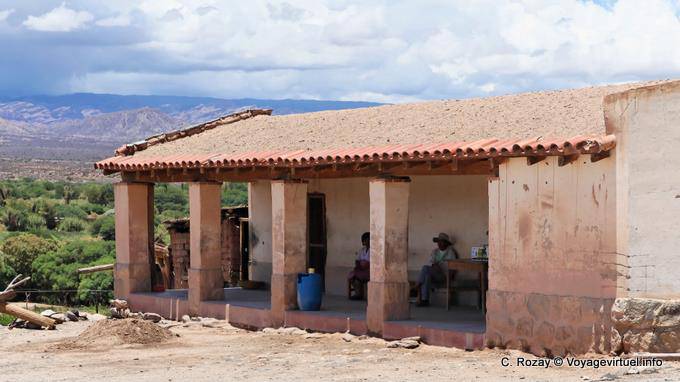 Traditionelle Unterkunft, Ruta 40 zwischen Seclantas und Cachi - Argentinien