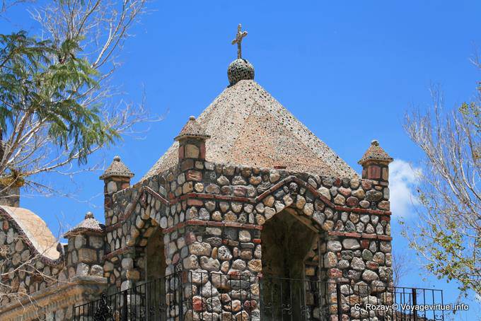 Besonders Kirchturm, Ruta 40 zwischen Seclantas und Cachi - Argentinien
