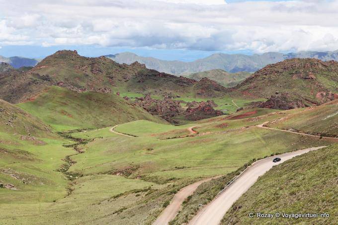 Sehen Sie auf der Ruta 33 und der Cuesta del Obispo, Valle Encantada - Argentinien