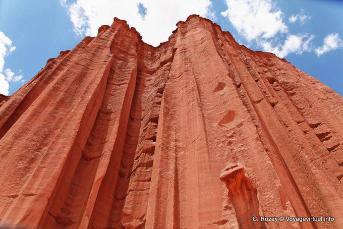 Wand des spektakulären Blick am Fuße catedral, Talampaya - Argentinien