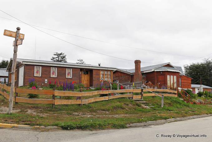 Typische Holzhäuser, Ushuaia Tolhuin - Argentinien